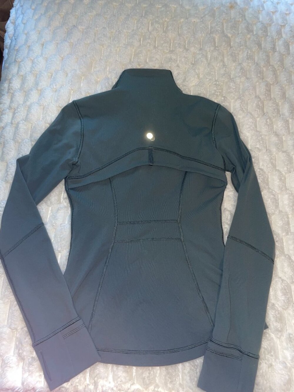 Lululemon define jacket size 4 - Picture 2 of 5